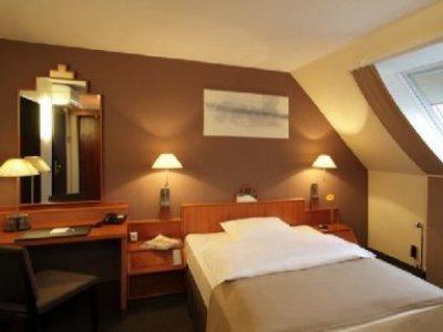 Nh Stuttgart Hotel Sindelfingen